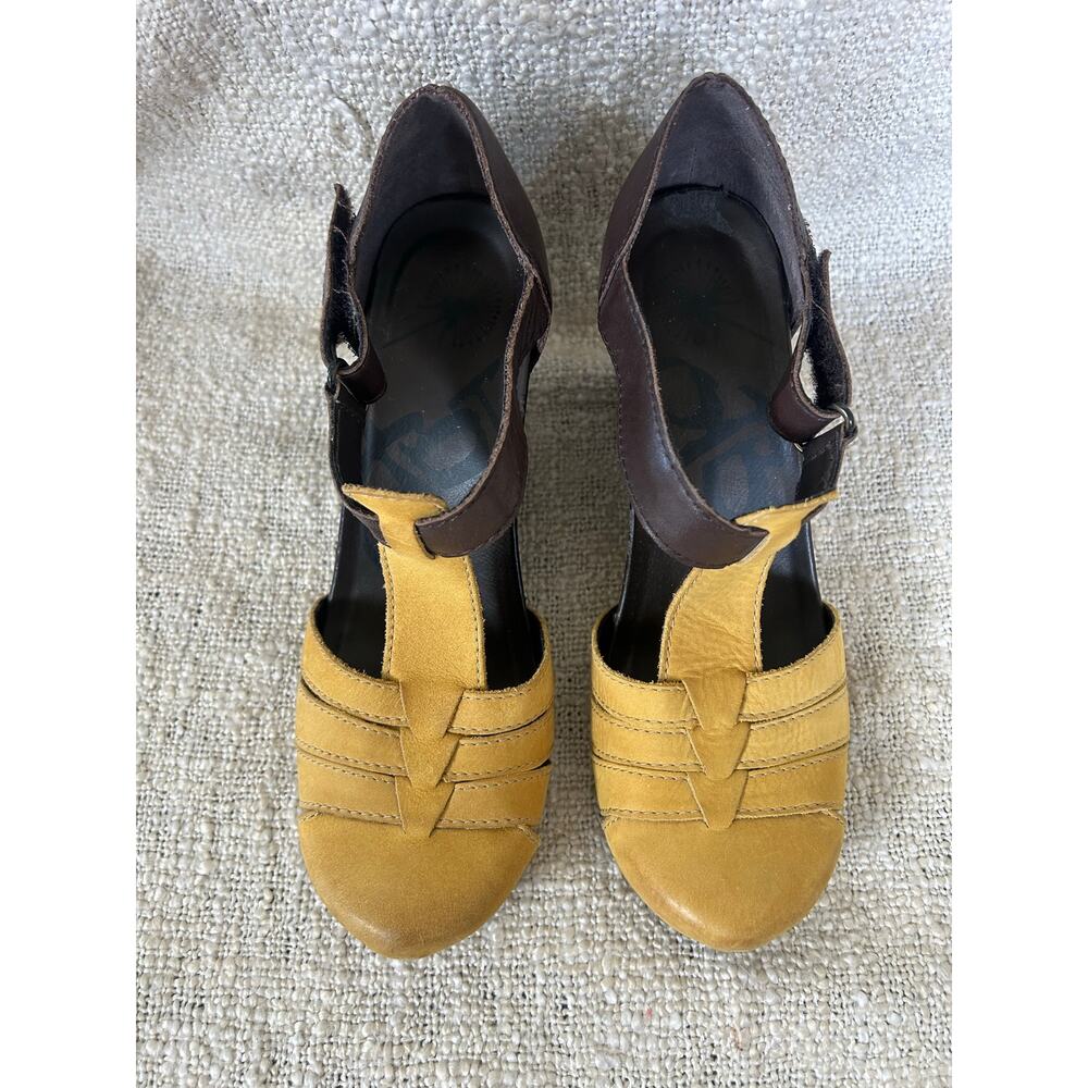 OTBT Ripley Yellow and Brown Leather Wedges size 7.5 - Picture 2 of 10
